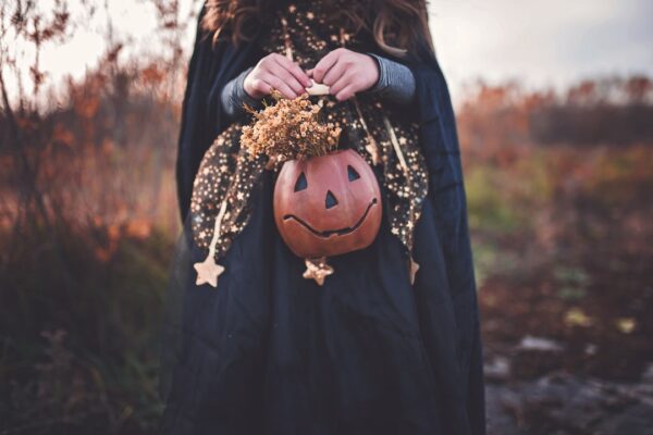 Pregnant Halloween Costumes: 25 Cute & Comfortable Ideas for 2026